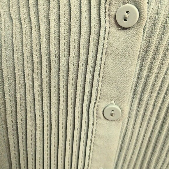 FOREVER 21 WOMEN'S MINT GREEN BUTTON DOWN LONG SLEEVE BLOUSE - SIZE S - Picture 3 of 4